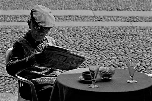 Giornale e caffè